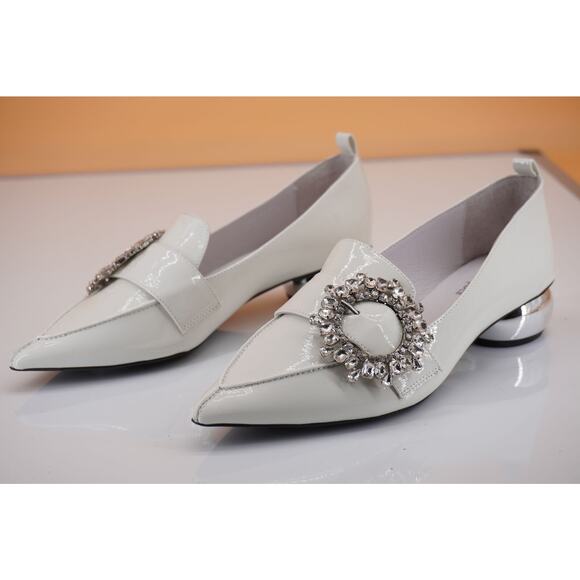 Jeffrey Campbell Viona White Patent Pointy Pump SZ 7 Crystal Buckle Wedding $175 - Picture 4 of 11